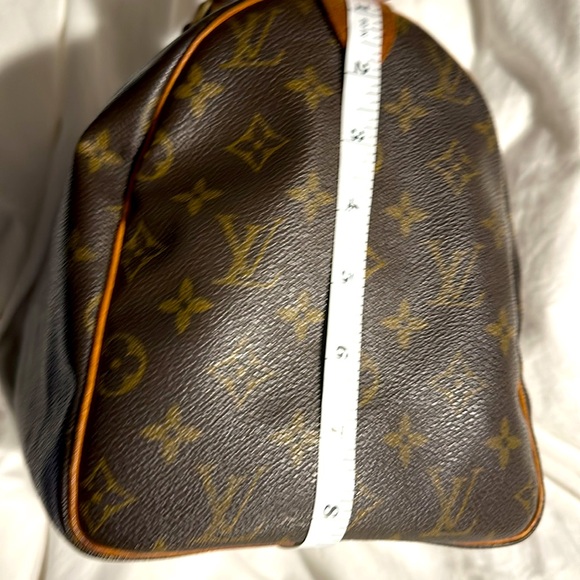 Authentic Louis Vuitton Speedy 30 Bag - Picture 9 of 9